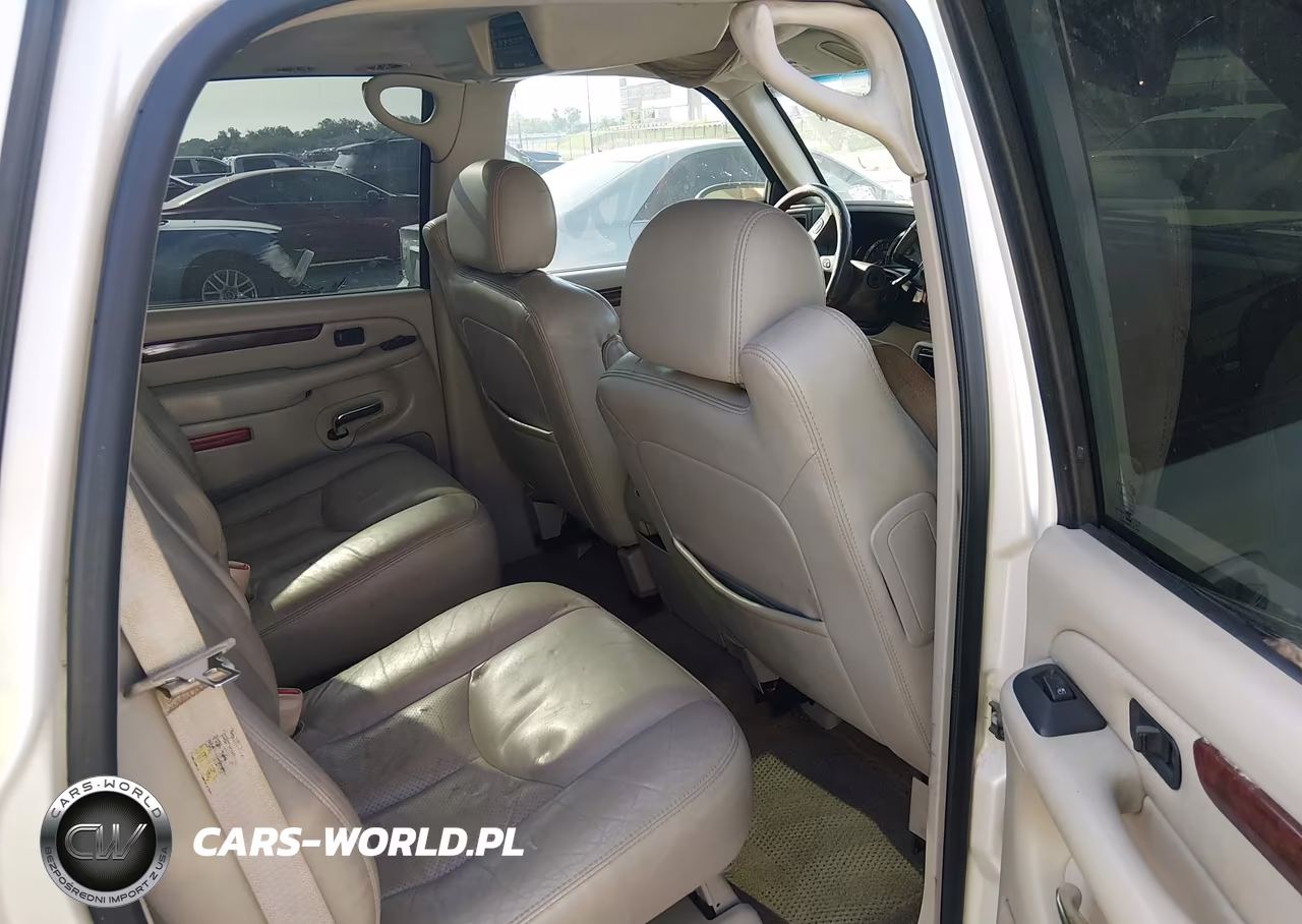 2005 Cadillac Escalade Standard VIN:1GYEC63T95R152488 - 8