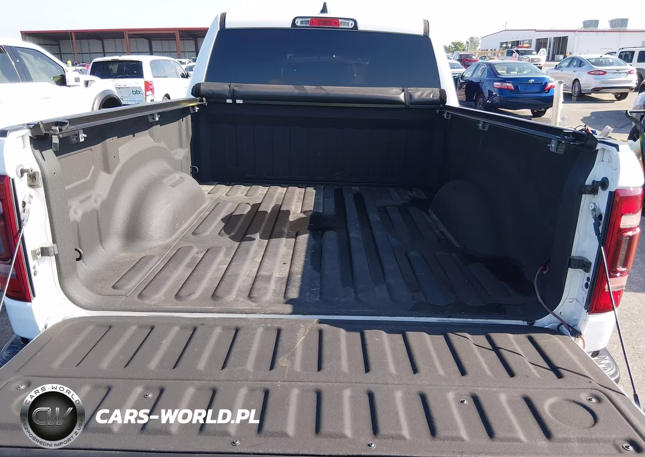 2021 Ram 1500 Tradesman 4X4 6'4 Box VIN:1C6RRFCG8MN738430 - 17
