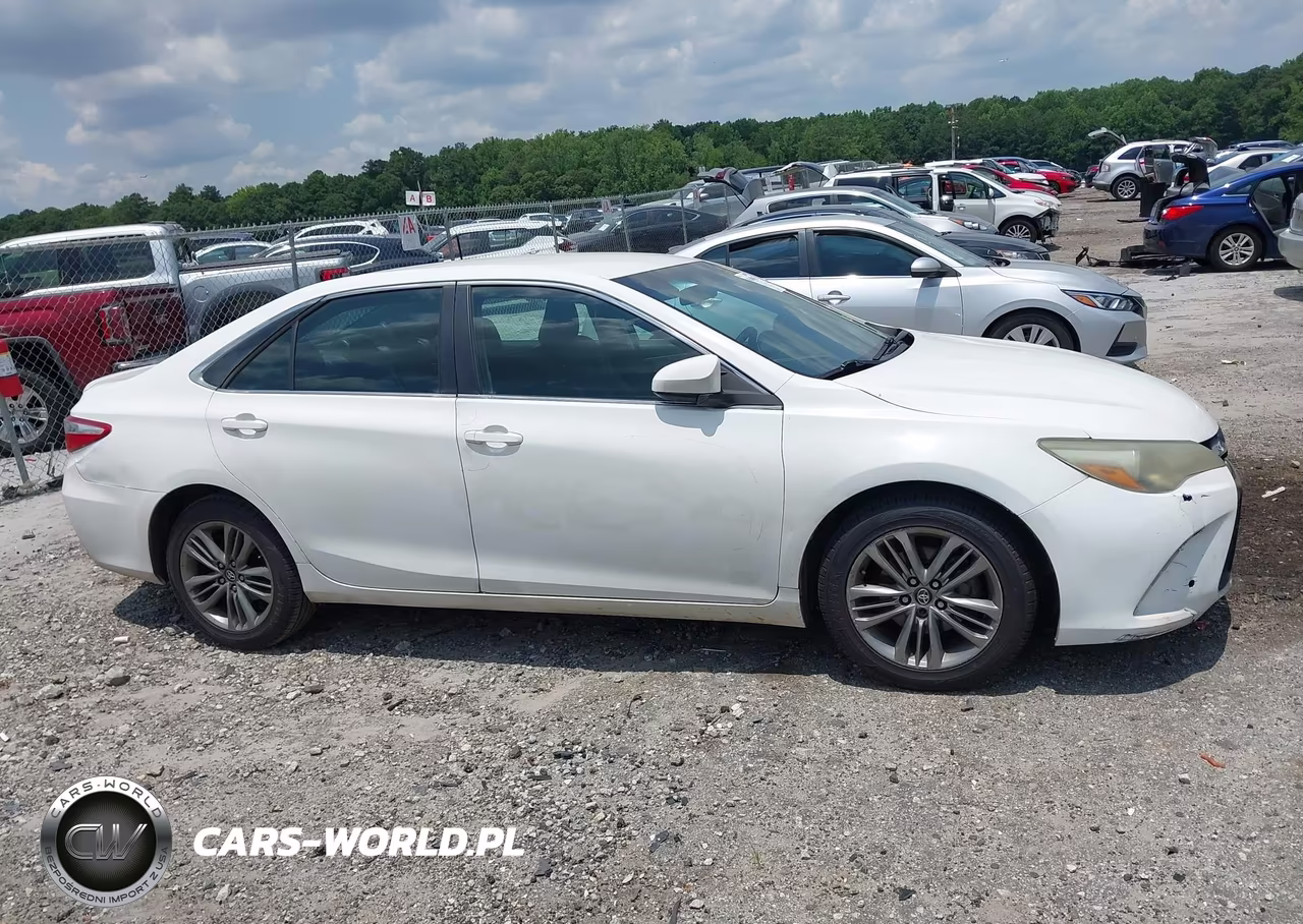 2015 Toyota Camry Se VIN:4T1BF1FKXFU031789 - 13
