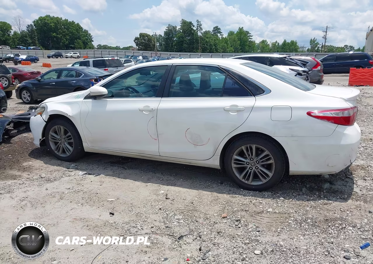 2015 Toyota Camry Se VIN:4T1BF1FKXFU031789 - 14