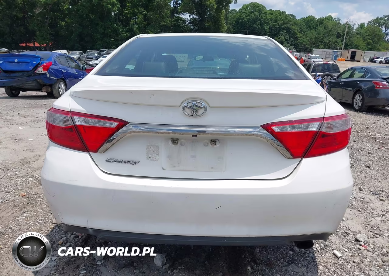 2015 Toyota Camry Se VIN:4T1BF1FKXFU031789 - 16