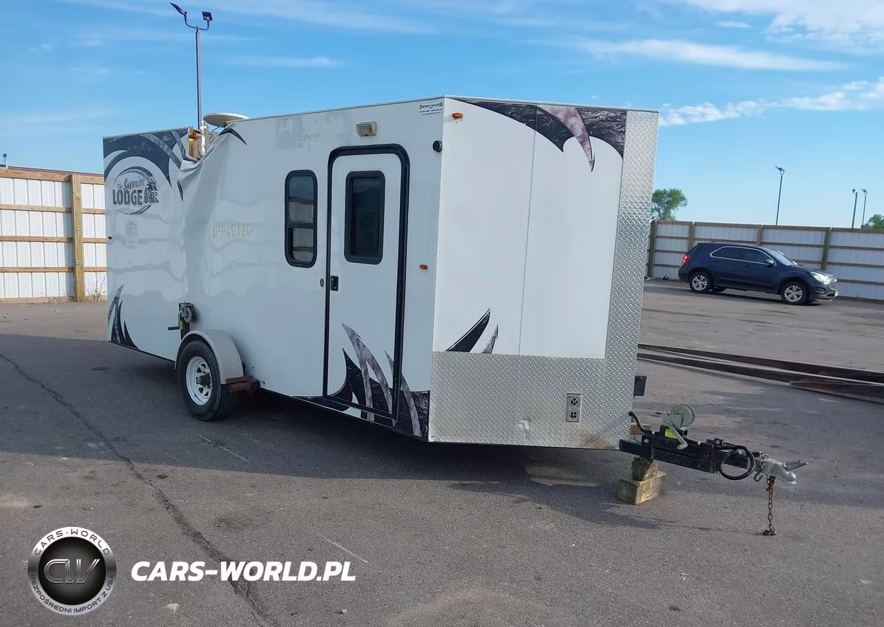 2010 Arctic Lodge Four Season Superior 16 Fish House Toy Hauler – zdjęcie 1 z 13