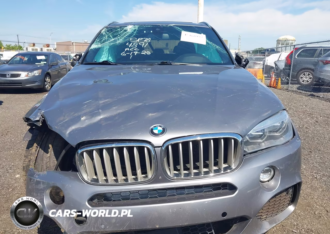 2018 BMW X5 xDrive50I VIN:5UXKR6C58J0U15107 - 11