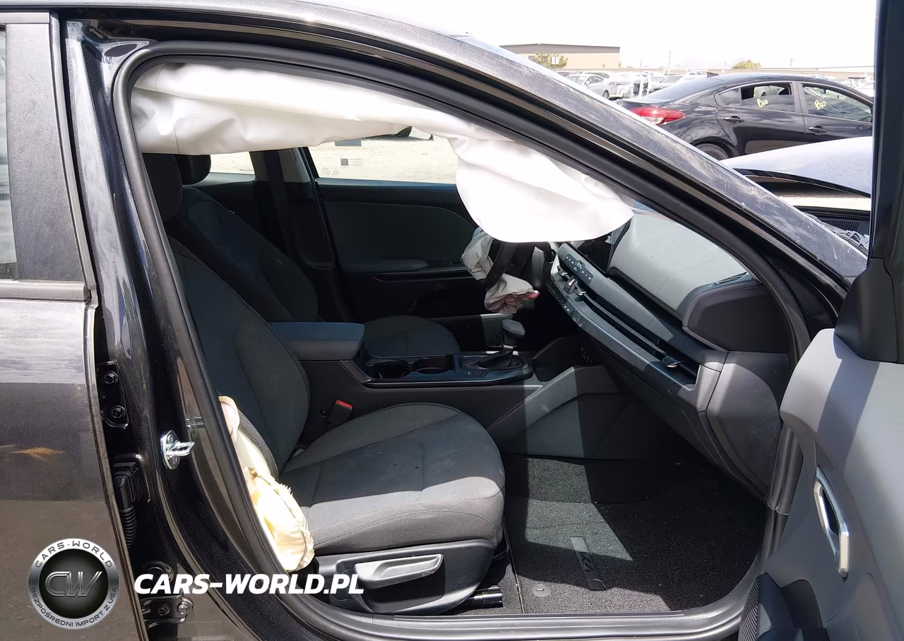 2026 Kia K4 Lxs VIN:3KPFT4DE7TE354835 - 5