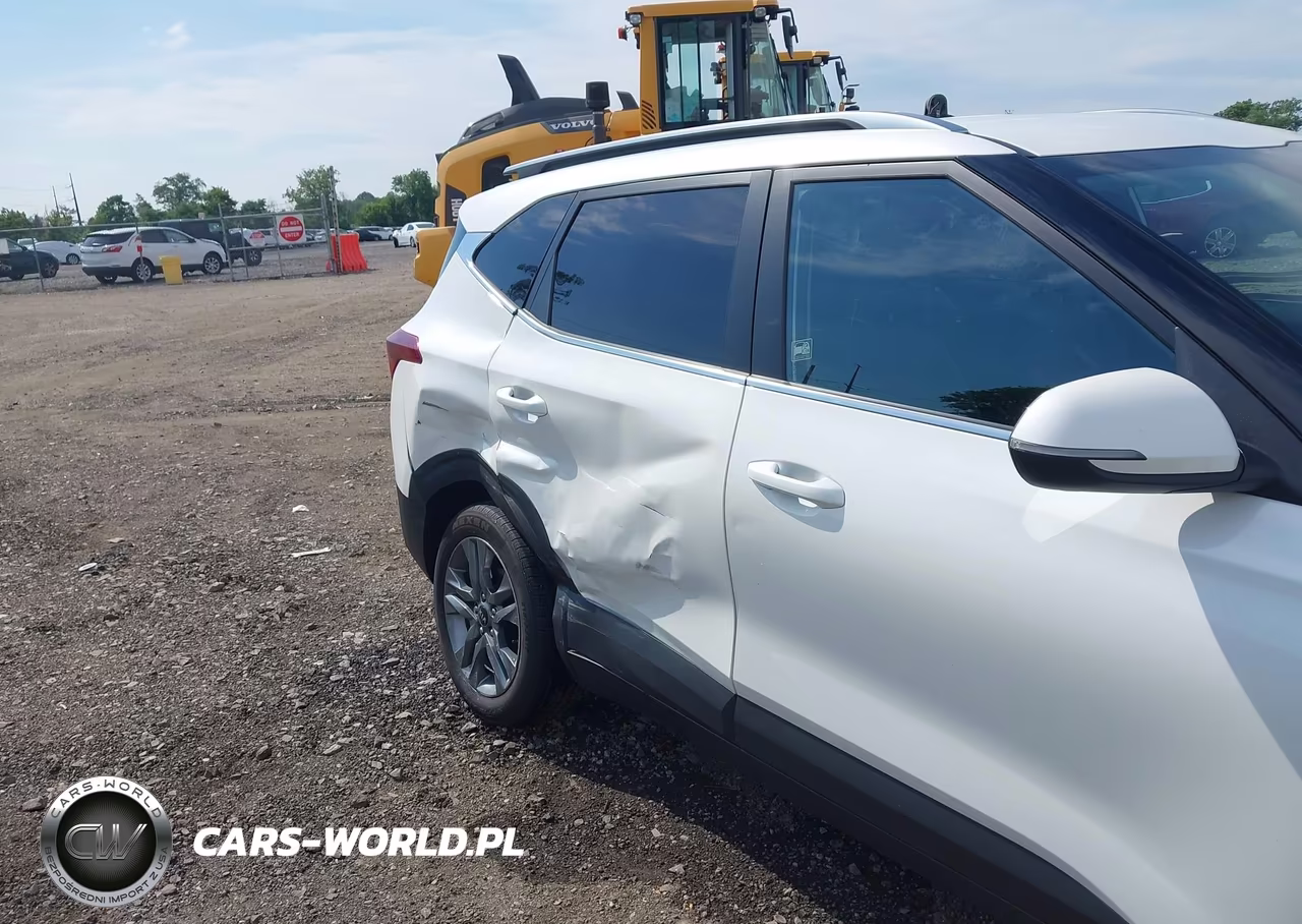 2021 Kia Seltos S VIN:KNDEU2AA9M7060109 - 18