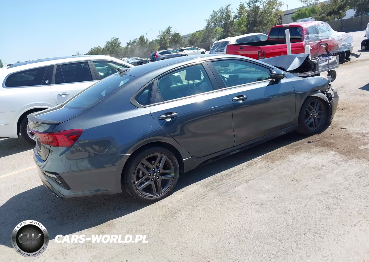 2021 Kia Forte Gt-Line VIN:3KPF34AD2ME322727 - 4
