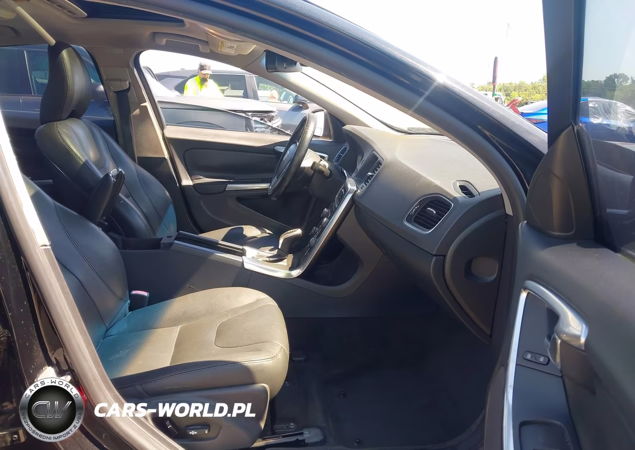 2015 Volvo S60 T5 Premier VIN:YV1612TB0F1304085 - 5