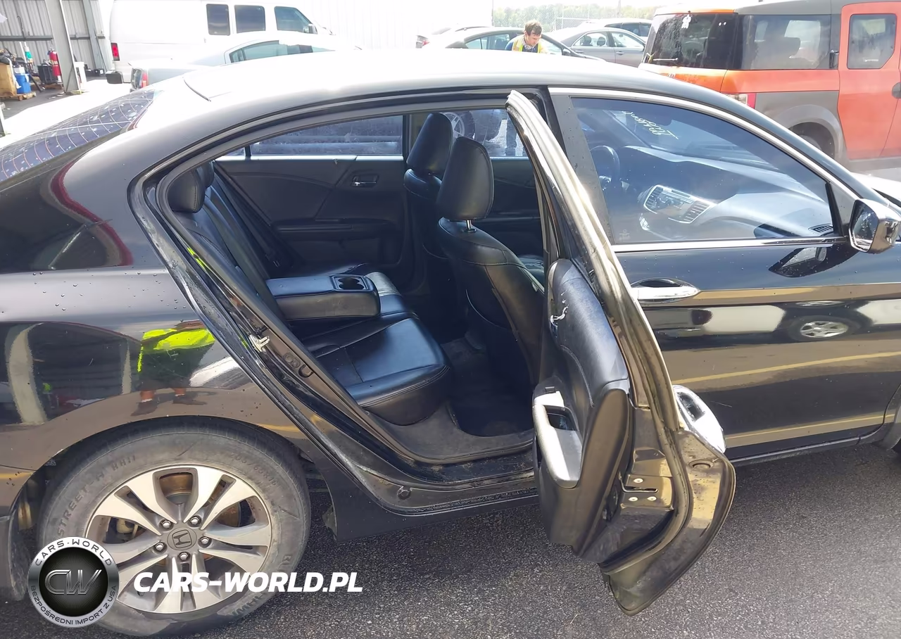 2015 Honda Accord Sport VIN:1HGCR2F50FA007780 - 8