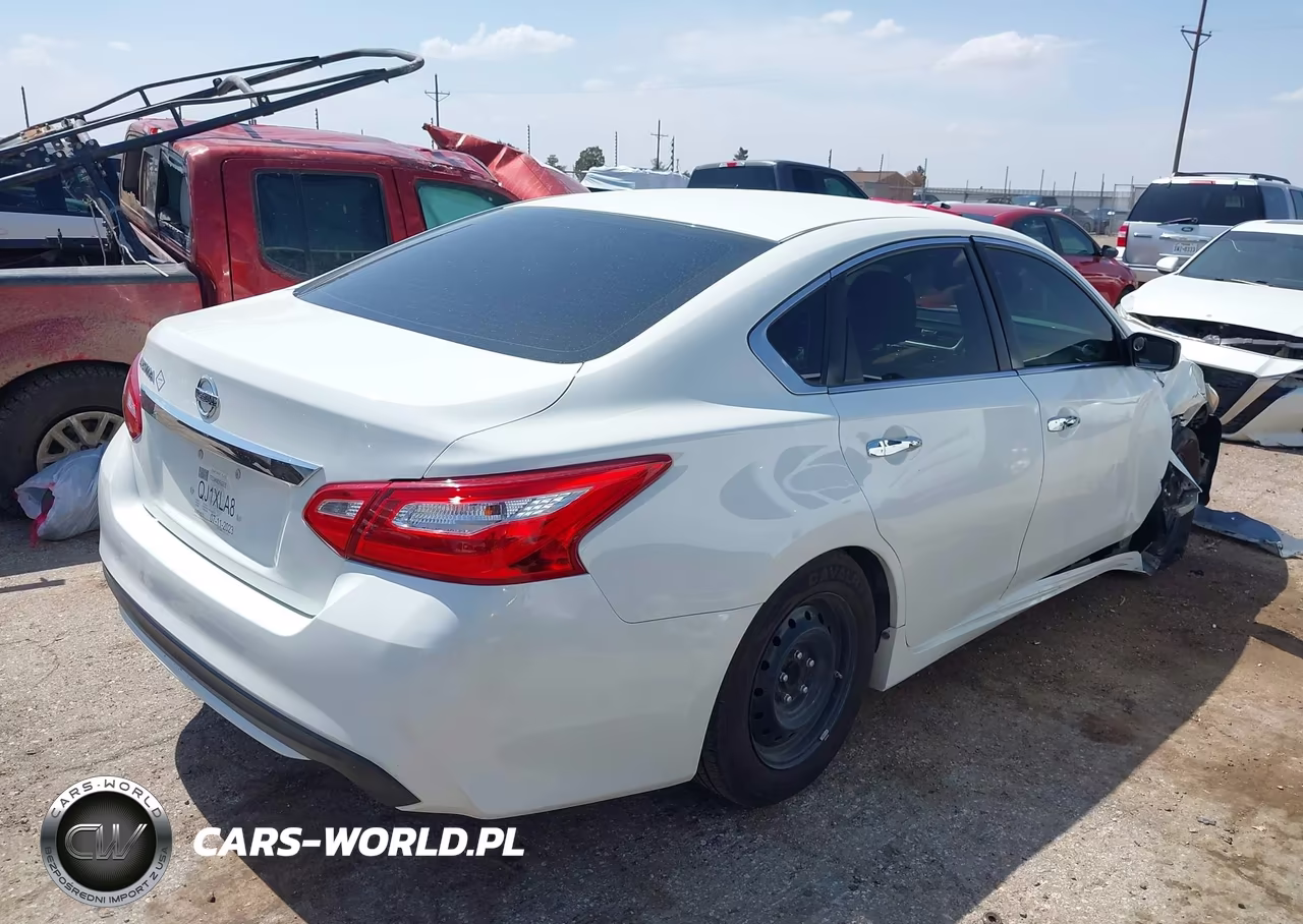 2017 Nissan Altima 2.5 S VIN:1N4AL3AP3HN364460 - 4