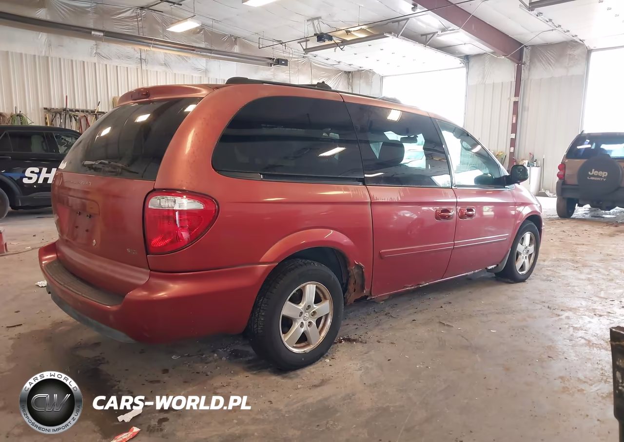 2005 Dodge Caravan Sxt VIN:2D4GP44L45R167595 - 4