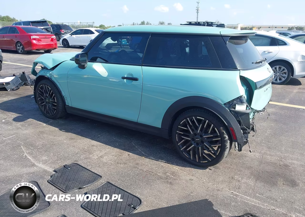 2025 Mini Hardtop Cooper S VIN:WMW23GD02S2W13681 - 3