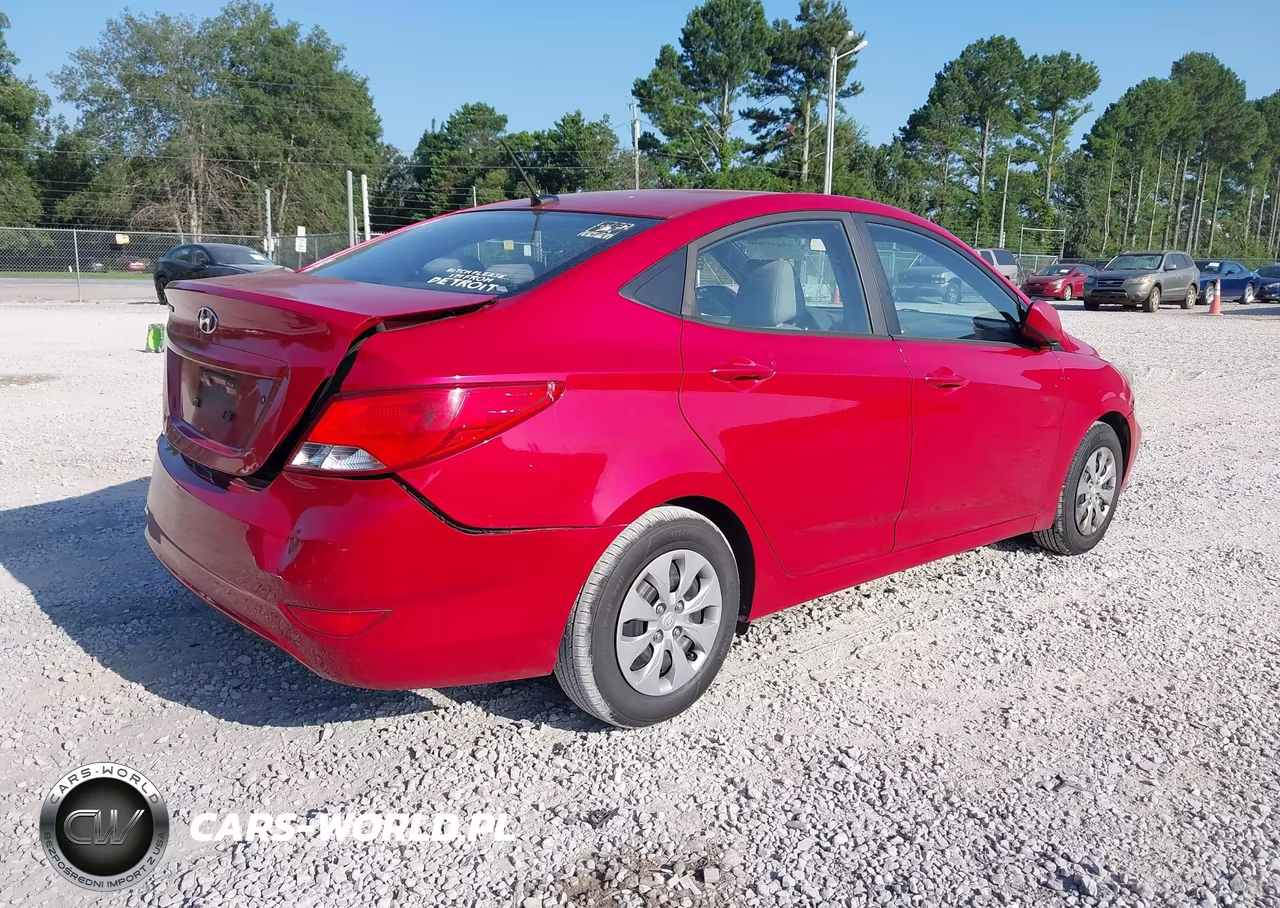 2015 Hyundai Accent Gls VIN:KMHCT4AE6FU868619 - 4