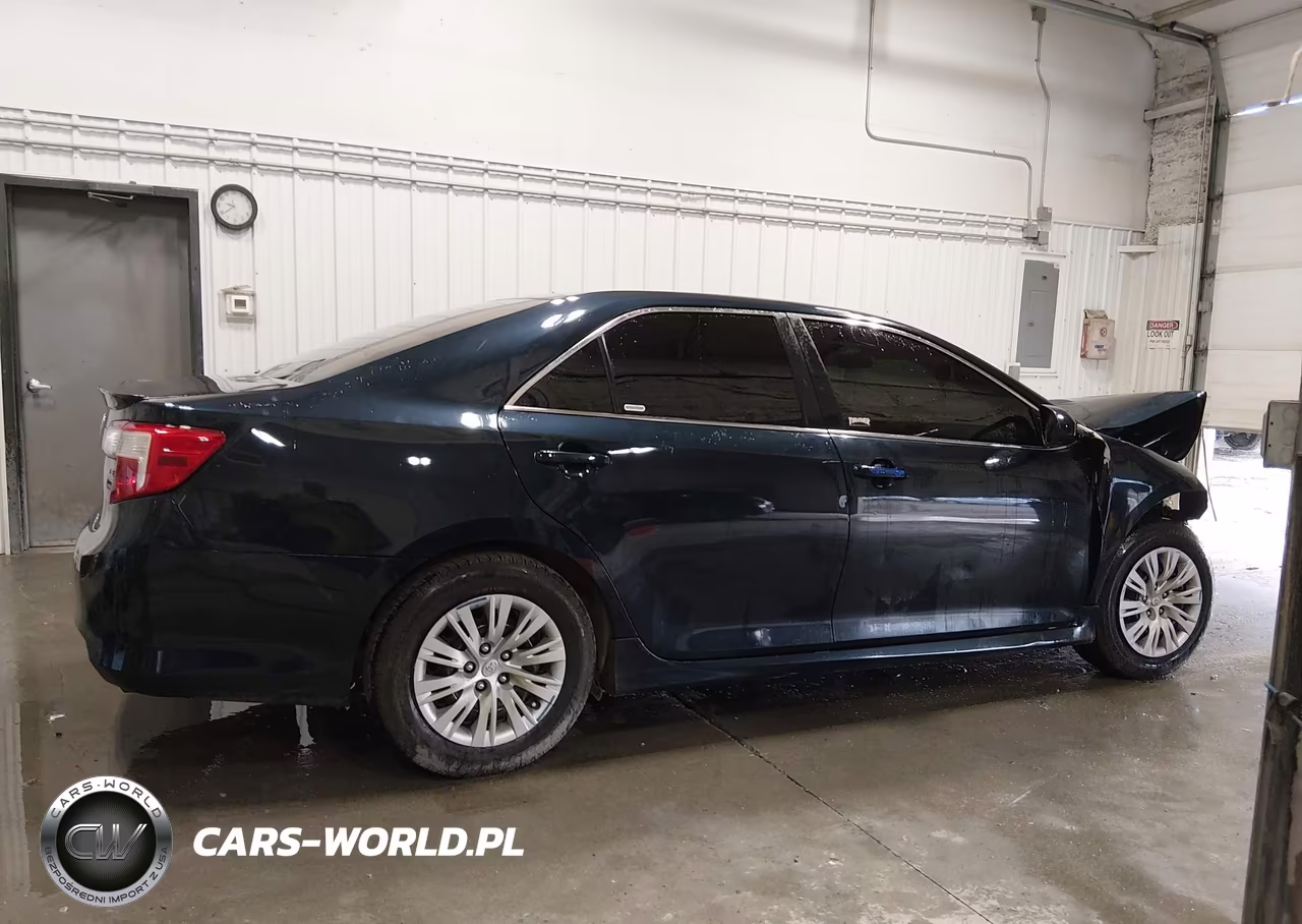 2014 Toyota Camry Le VIN:4T1BF1FK4EU372104 - 14