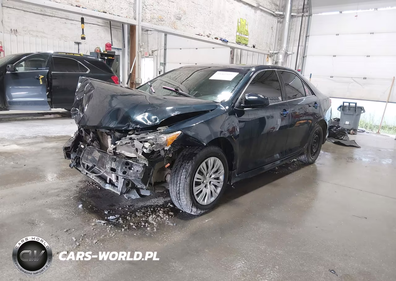 2014 Toyota Camry Le VIN:4T1BF1FK4EU372104 - 2