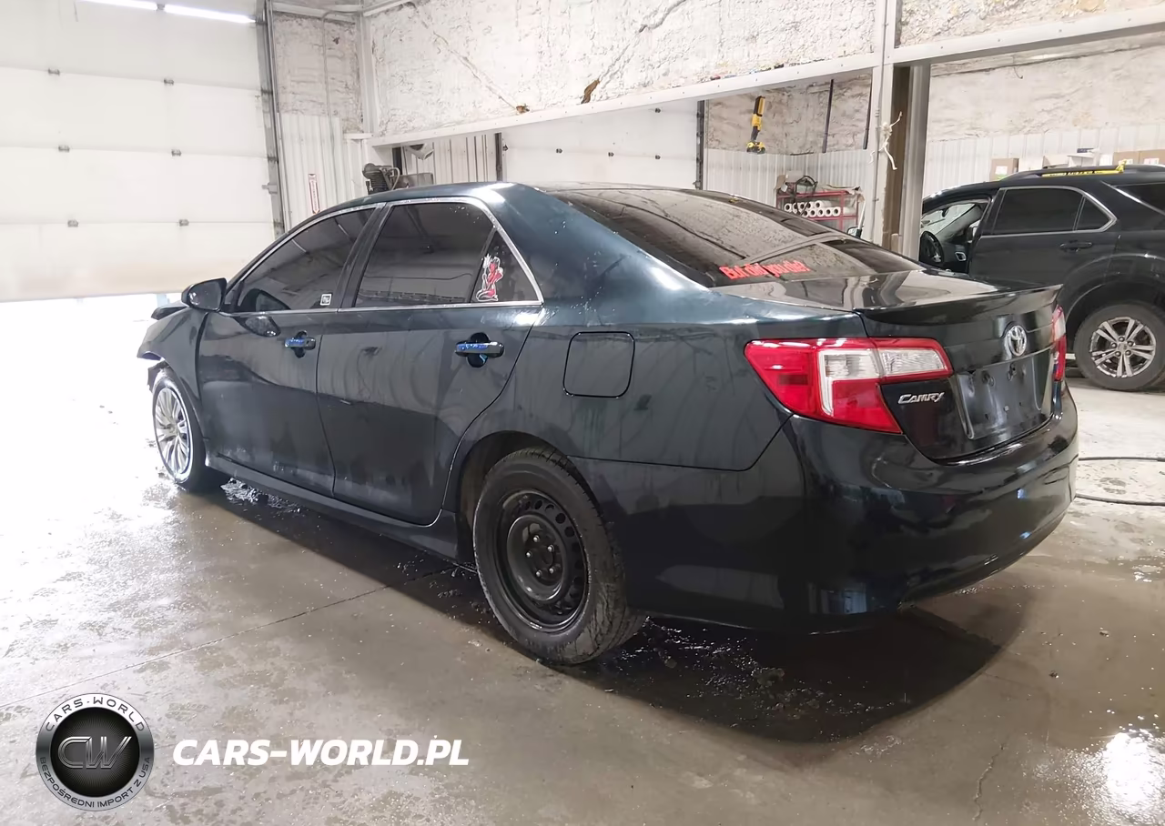 2014 Toyota Camry Le VIN:4T1BF1FK4EU372104 - 3