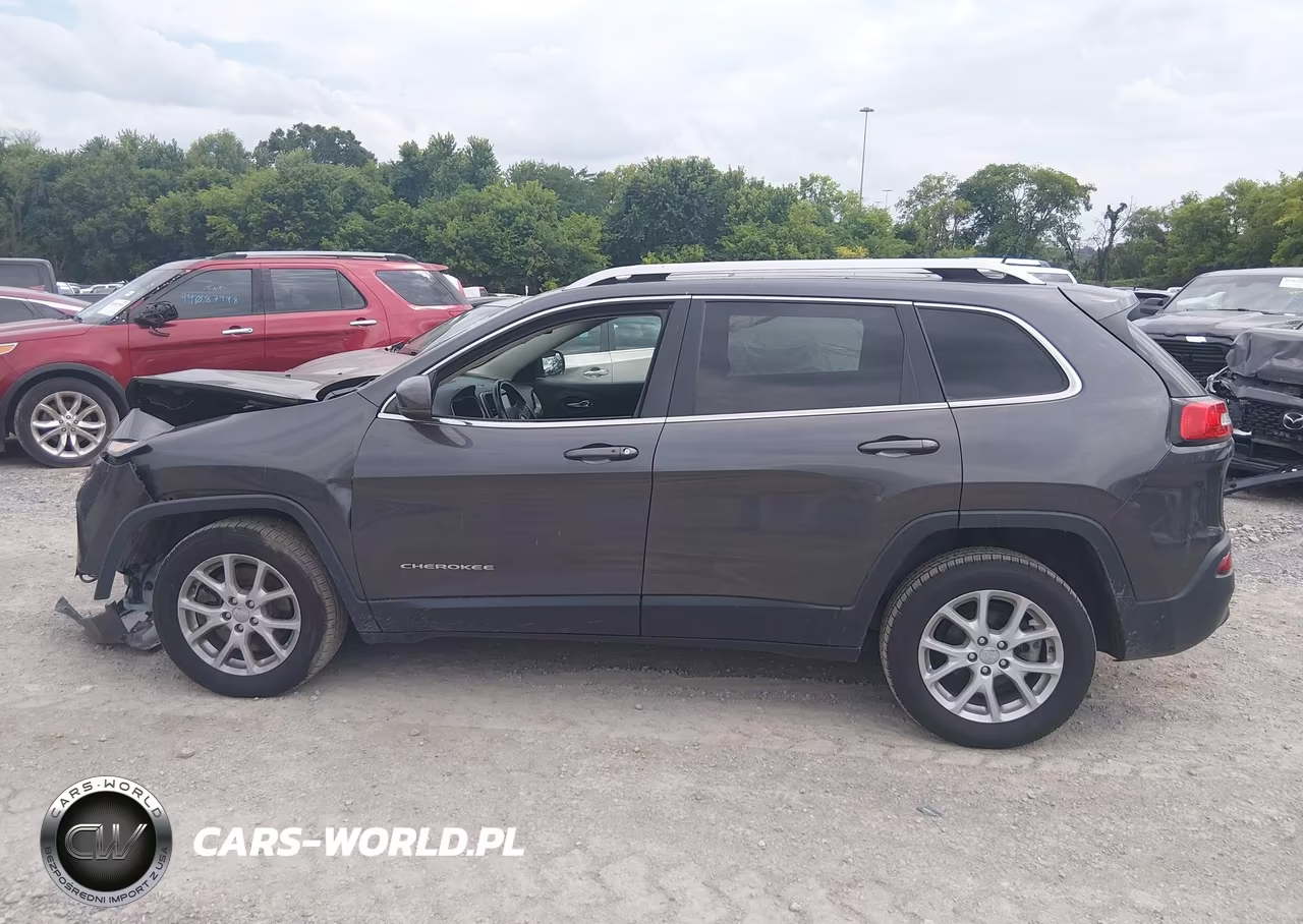 2015 Jeep Cherokee Latitude VIN:1C4PJLCB8FW507874 - 14