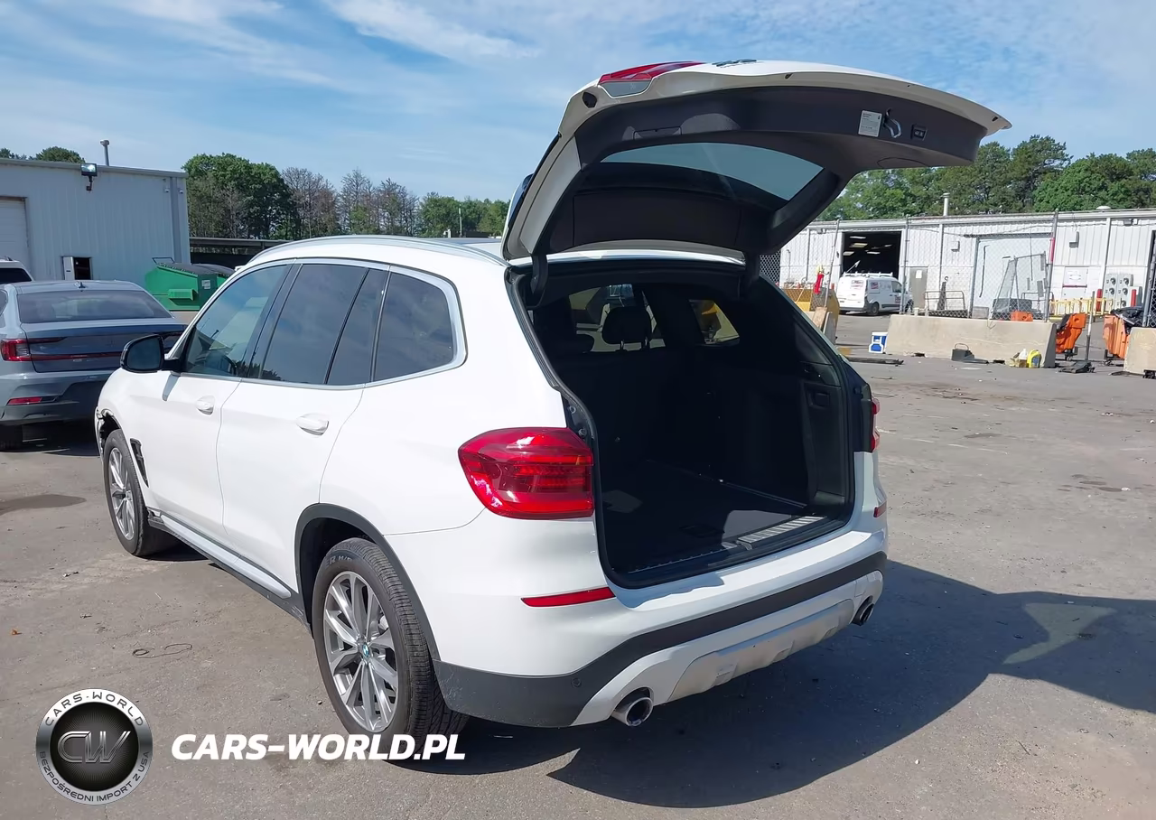 2018 BMW X3 xDrive30I VIN:5UXTR9C57JLD72662 - 3
