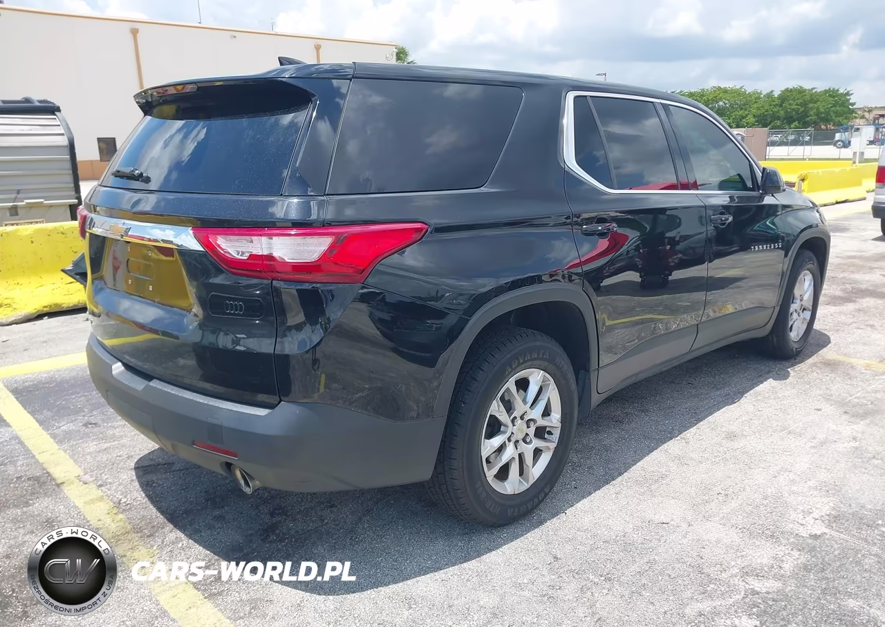 2018 Chevrolet Traverse Ls VIN:1GNERFKW8JJ209232 - 4
