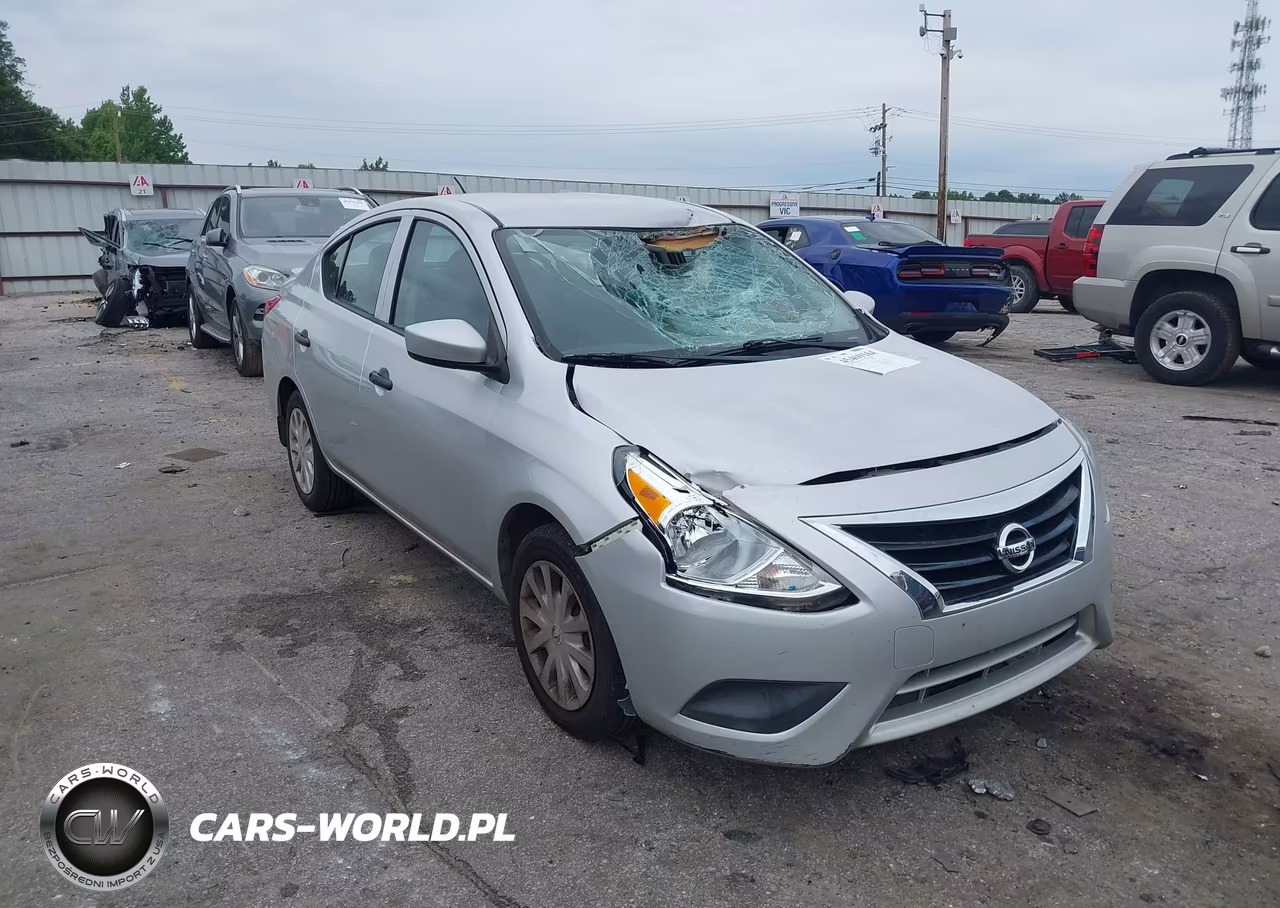 2017 Nissan Versa 1.6 S+