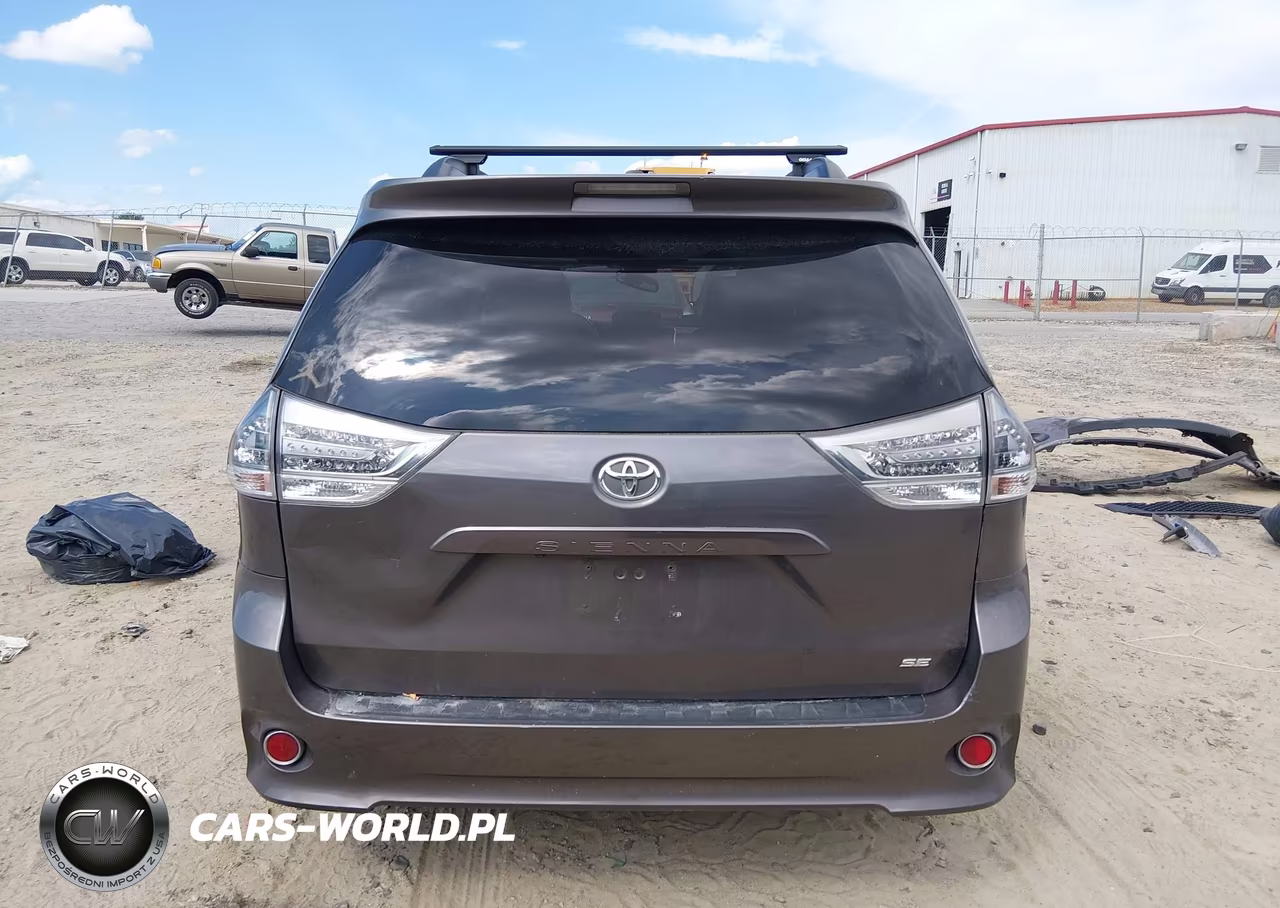 2017 Toyota Sienna Se Premium 8 Passenger VIN:5TDXZ3DC1HS857866 - 17
