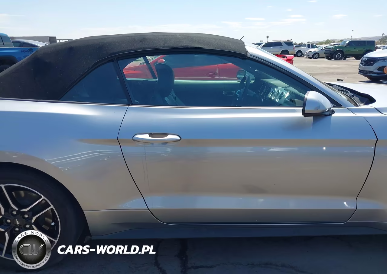 2022 Ford Mustang Ecoboost Premium VIN:1FATP8UH2N5119241 - 12
