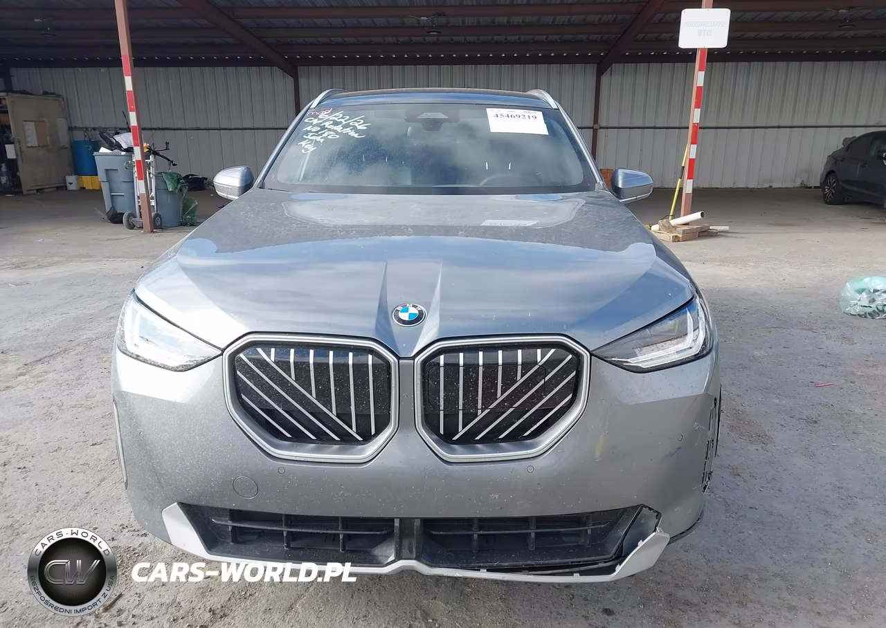 2025 BMW X3 30 xDrive VIN:5UX53GP09S9114944 - 12