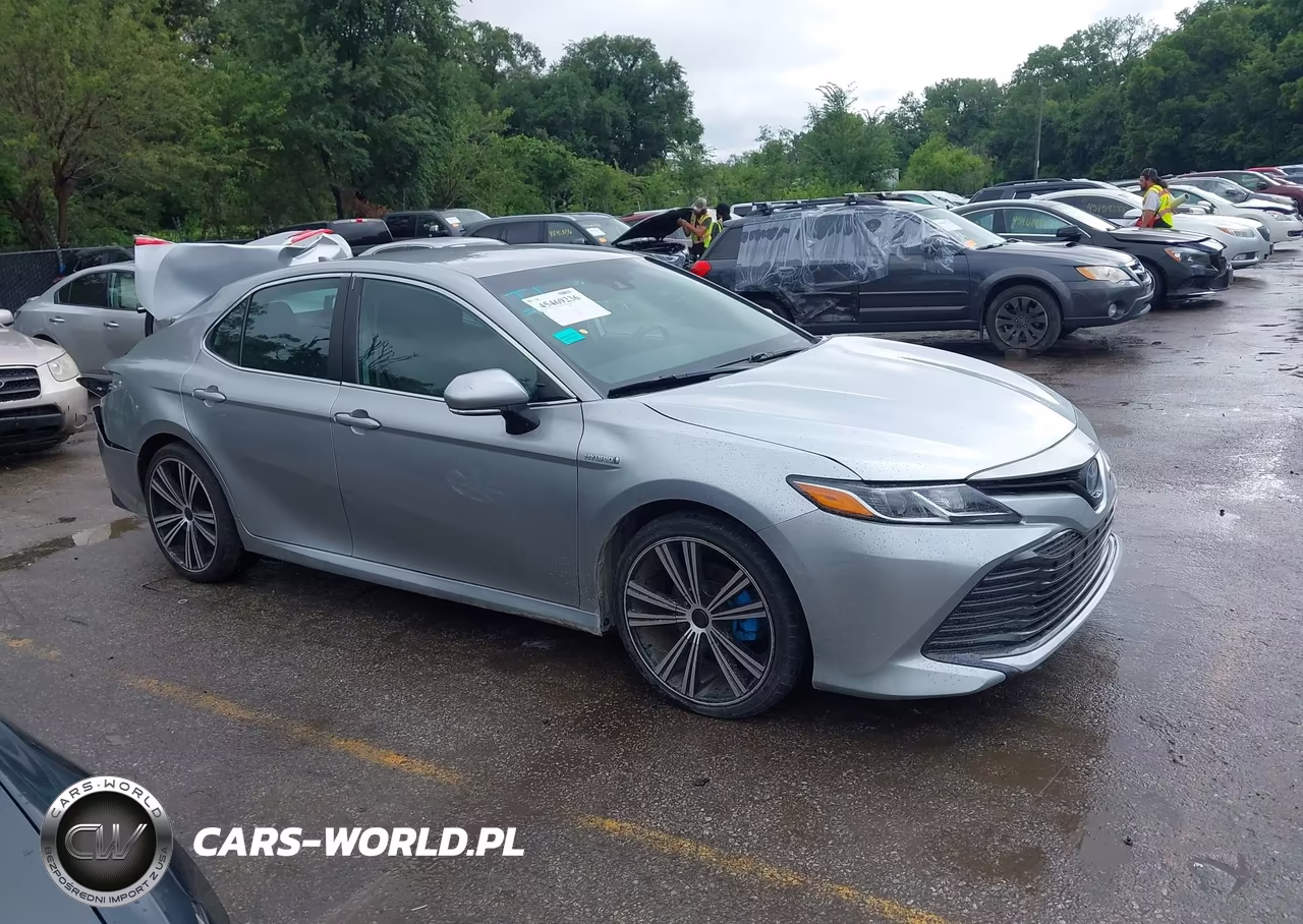 2020 Toyota Camry Le Hybrid