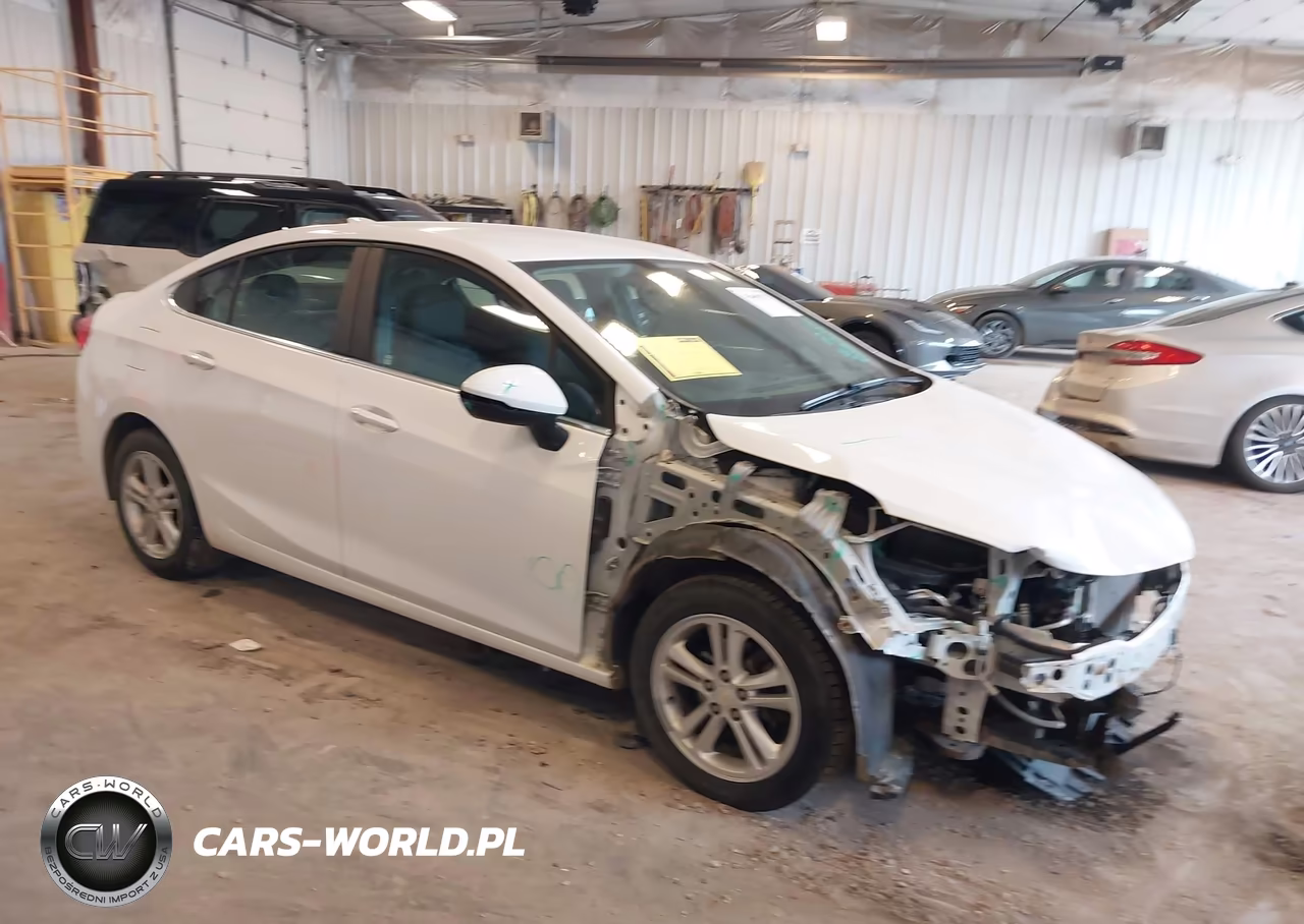 2018 CHEVROLET CRUZE LT – zdjęcie 1 z 16