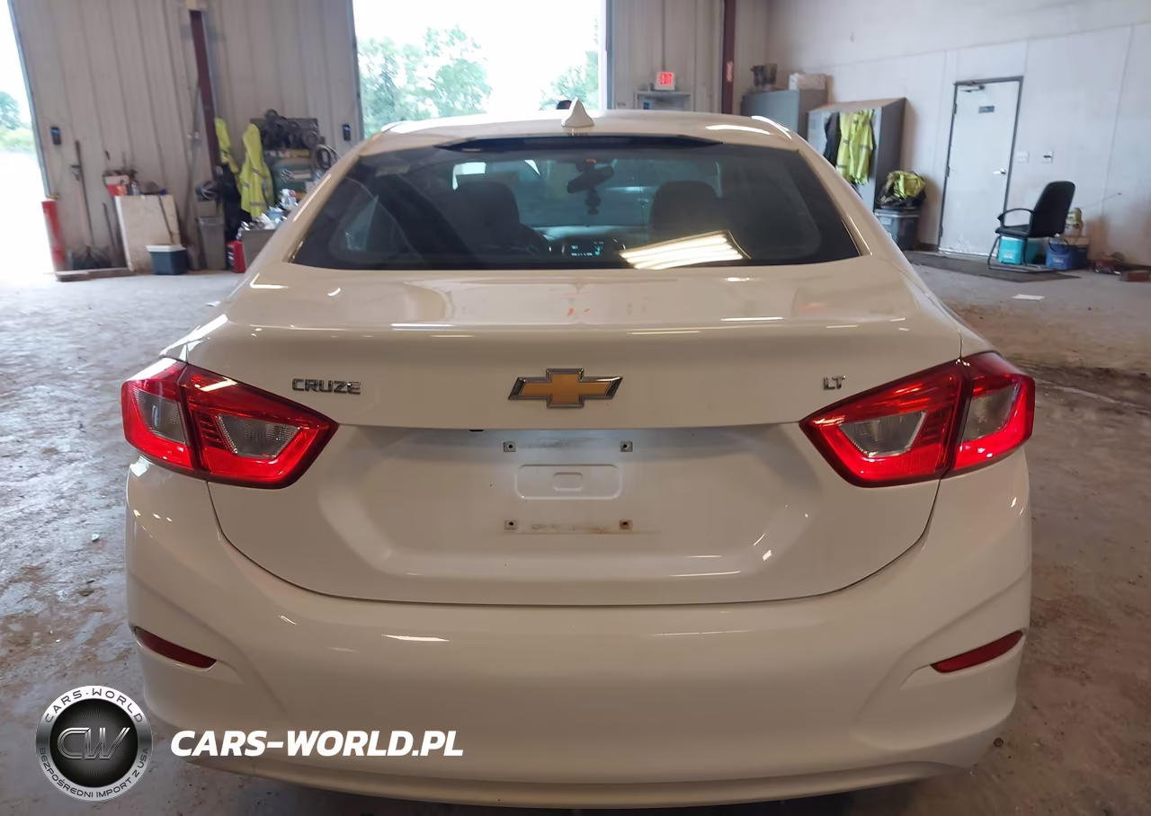 2018 CHEVROLET CRUZE LT VIN:1G1BE5SM0J7180749 - 16