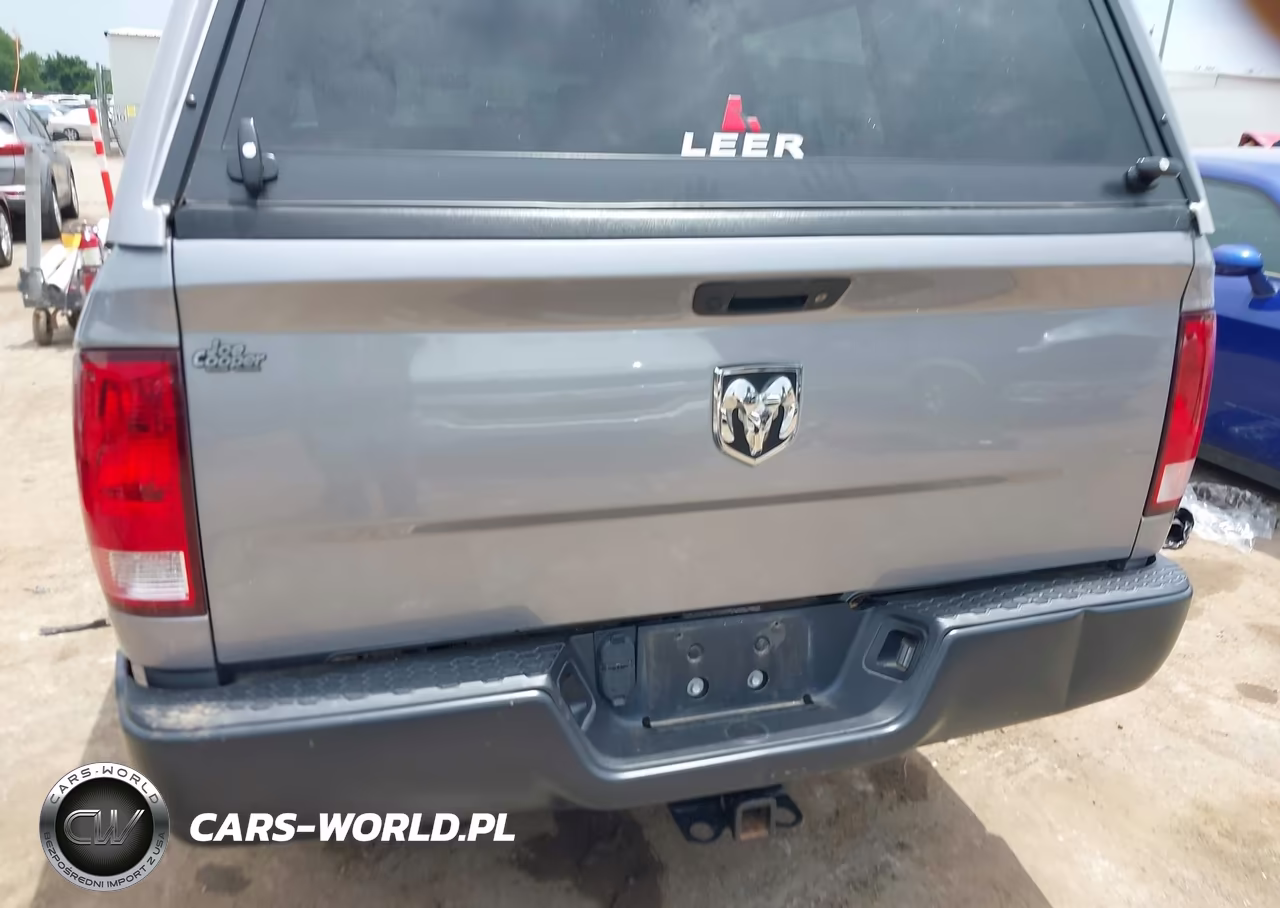 2022 Ram 1500 Classic VIN:1C6RR6FG6NS149343 - 17