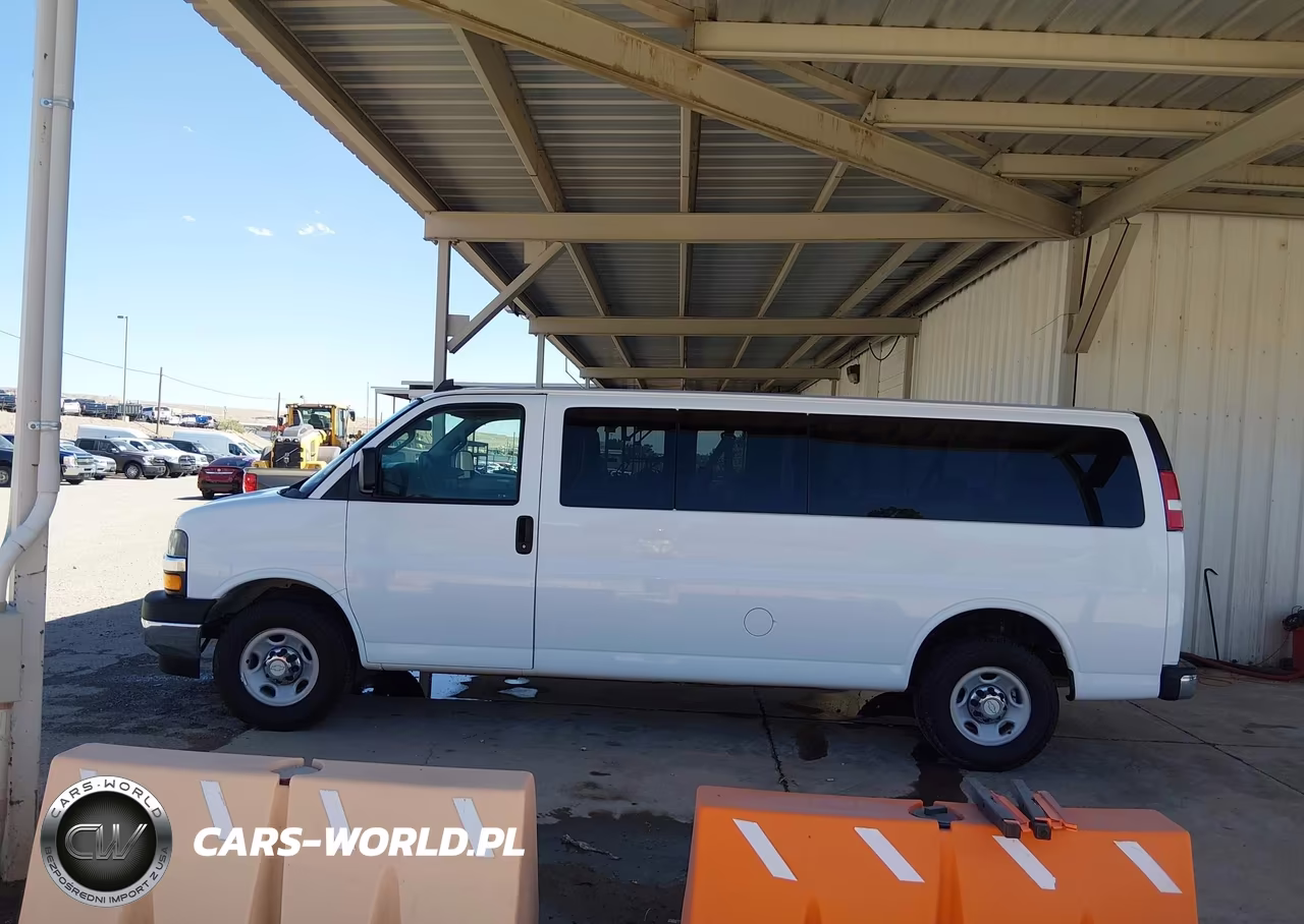 2017 Chevrolet Express 3500 Lt VIN:1GAZGPFG4H1267155 - 14