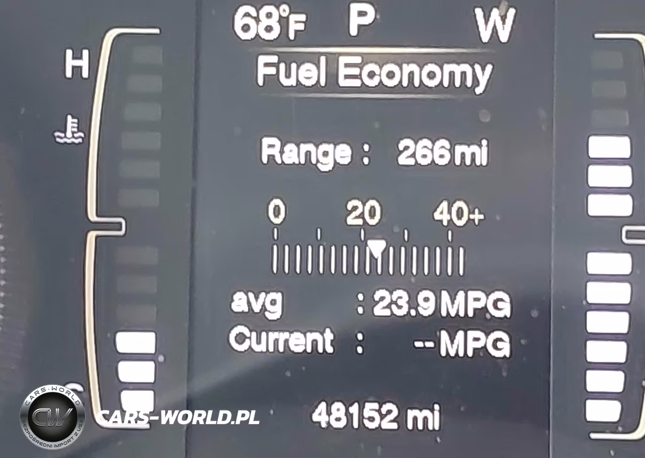 2018 Jeep Cherokee Latitude 4X4 VIN:1C4PJMCB7JD580986 - 19