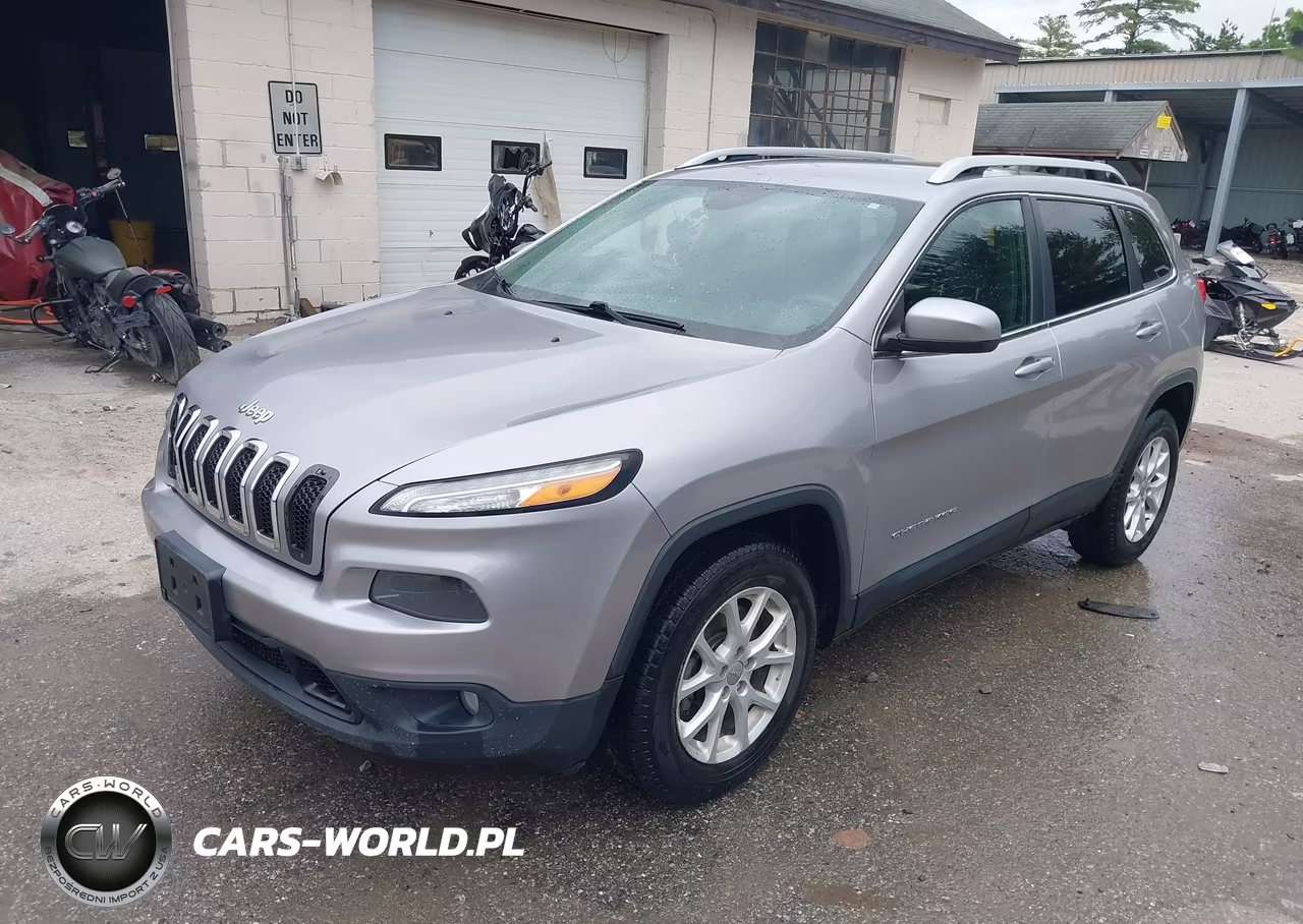 2018 Jeep Cherokee Latitude 4X4 VIN:1C4PJMCB7JD580986 - 2