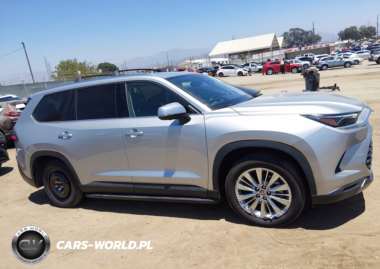 2024 Toyota Grand Highlander Platinum VIN:5TDAAAB59RS037851 - 13