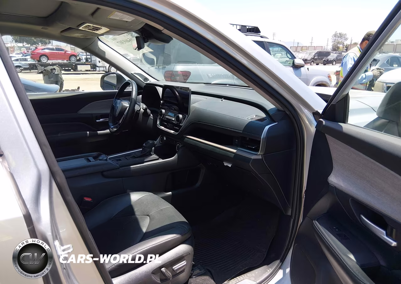 2024 Toyota Grand Highlander Platinum VIN:5TDAAAB59RS037851 - 5