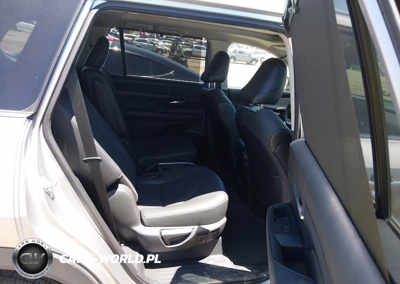 2024 Toyota Grand Highlander Platinum VIN:5TDAAAB59RS037851 - 8