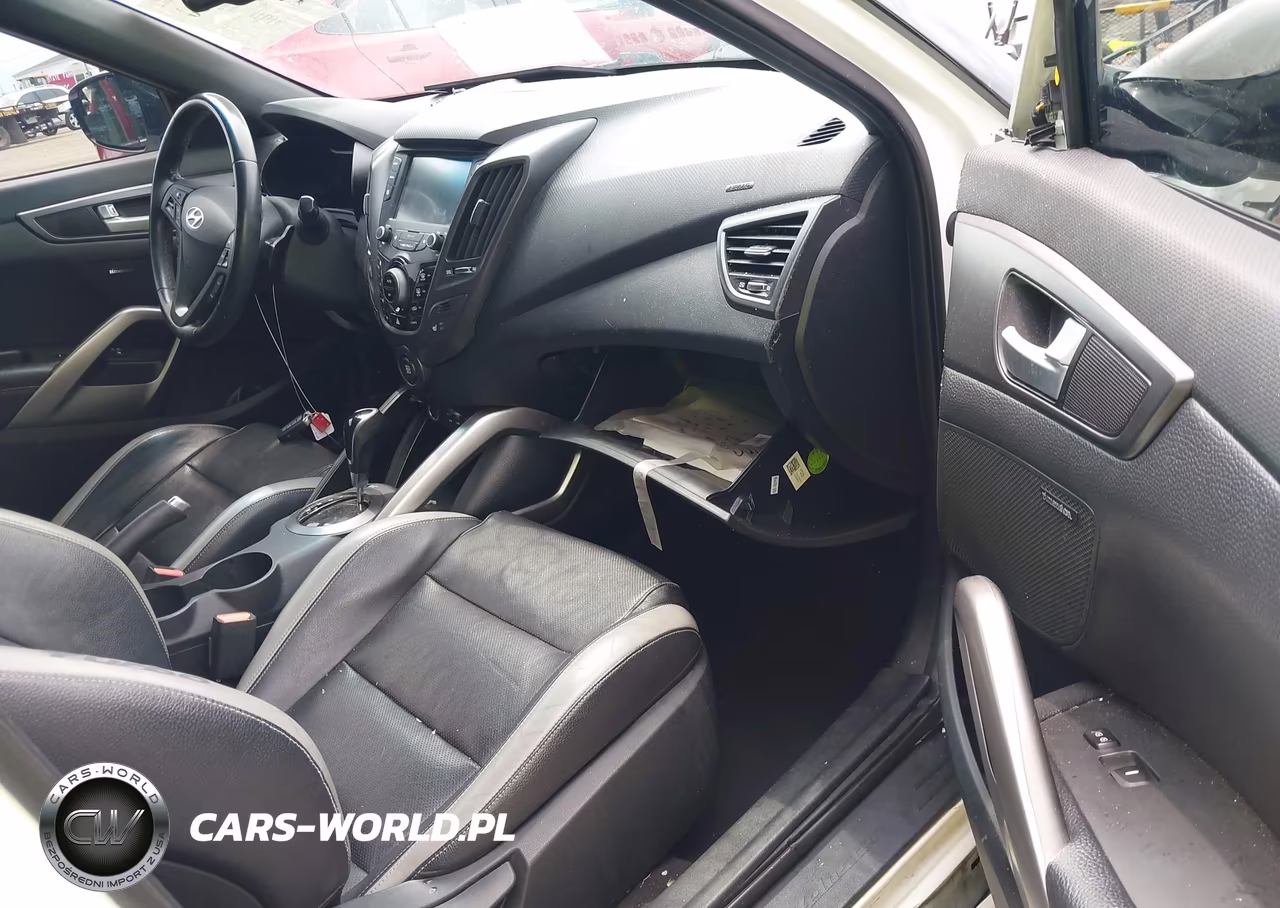 2016 Hyundai Veloster Turbo VIN:KMHTC6AE2GU294209 - 5
