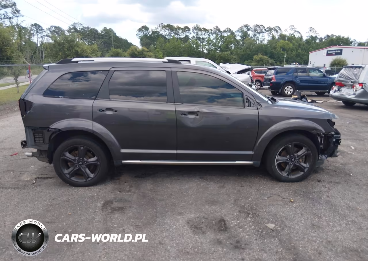 2018 Dodge Journey Crossroad VIN:3C4PDCGGXJT505233 - 14