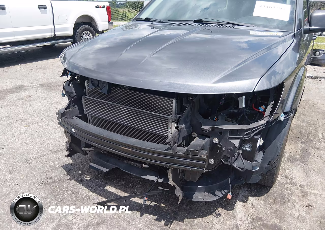 2018 Dodge Journey Crossroad VIN:3C4PDCGGXJT505233 - 6