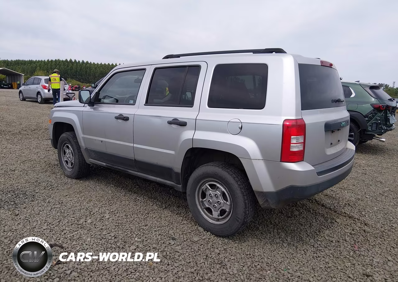 2011 Jeep Patriot Sport VIN:1J4NT1GA3BD129485 - 3