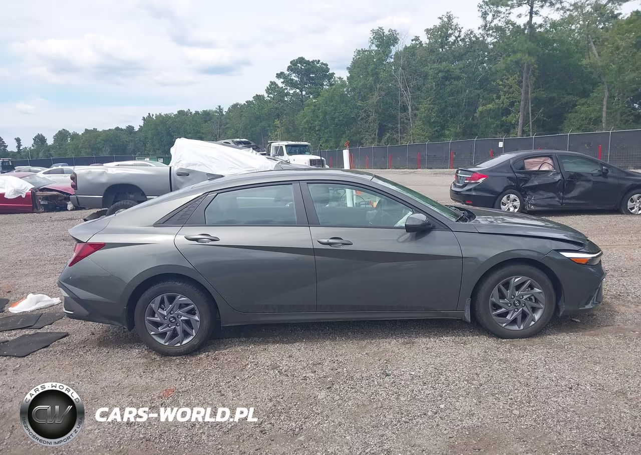 2024 Hyundai Elantra Sel VIN:KMHLM4DG4RU762720 - 13