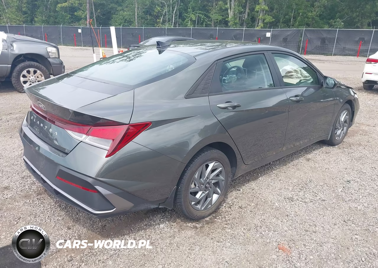 2024 Hyundai Elantra Sel VIN:KMHLM4DG4RU762720 - 4