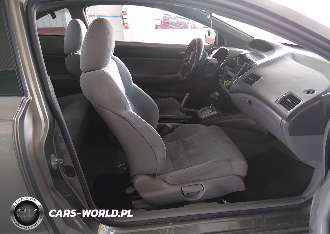 2007 Honda Civic Lx VIN:2HGFG12607H563117 - 5