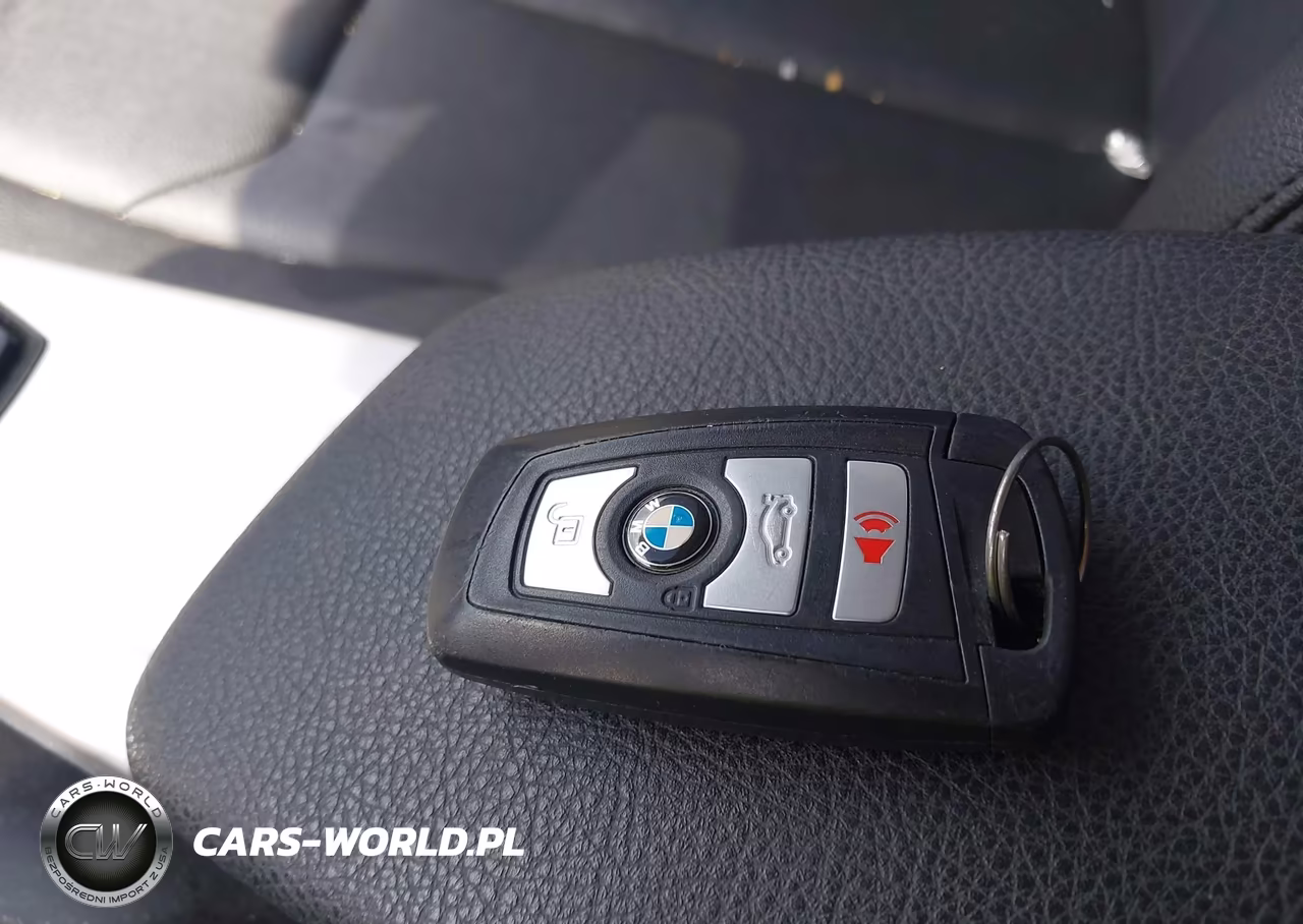 2016 BMW 320I VIN:WBA8A9C57GK617998 - 11