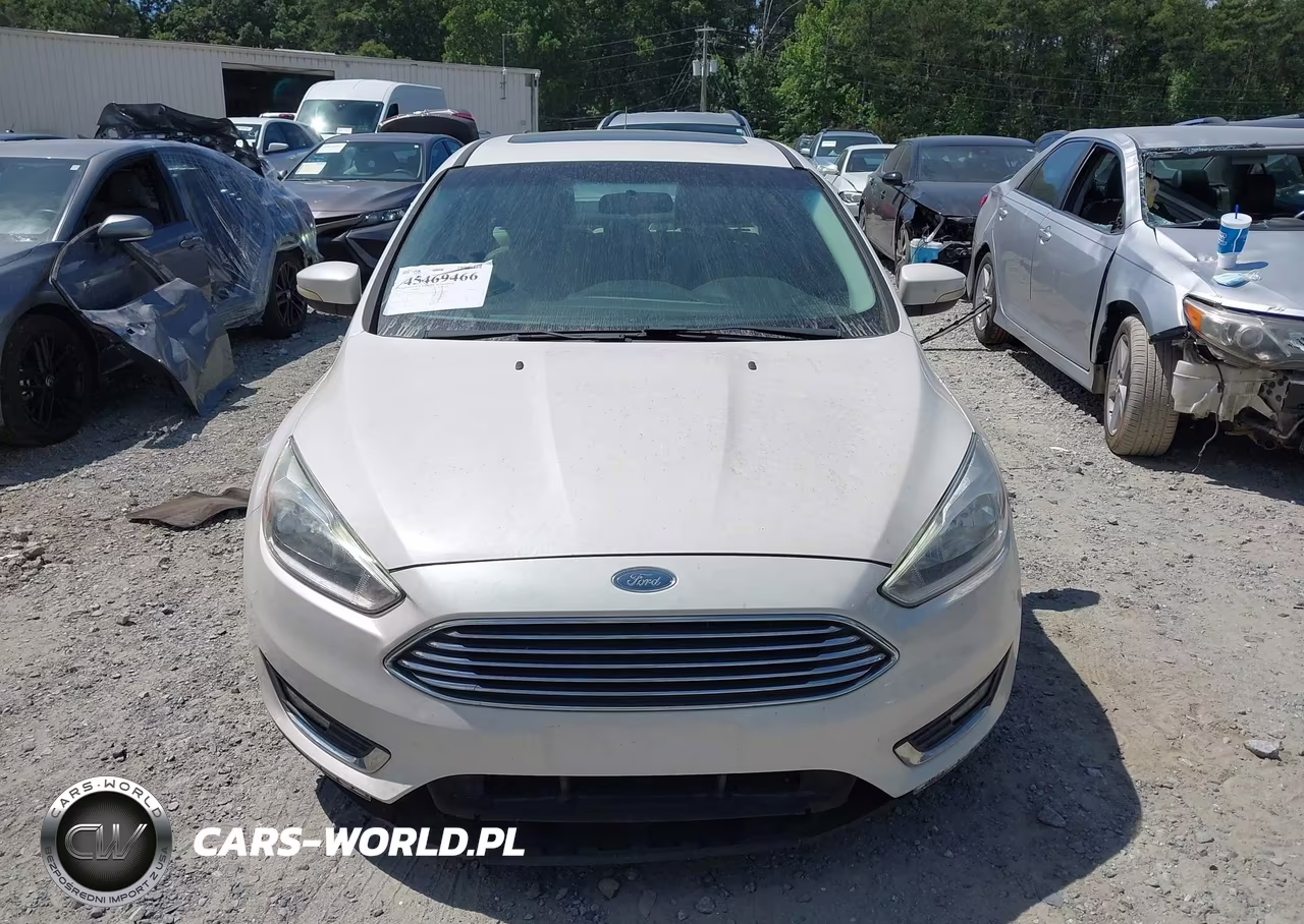 2018 Ford Focus Titanium VIN:1FADP3J22JL253079 - 12