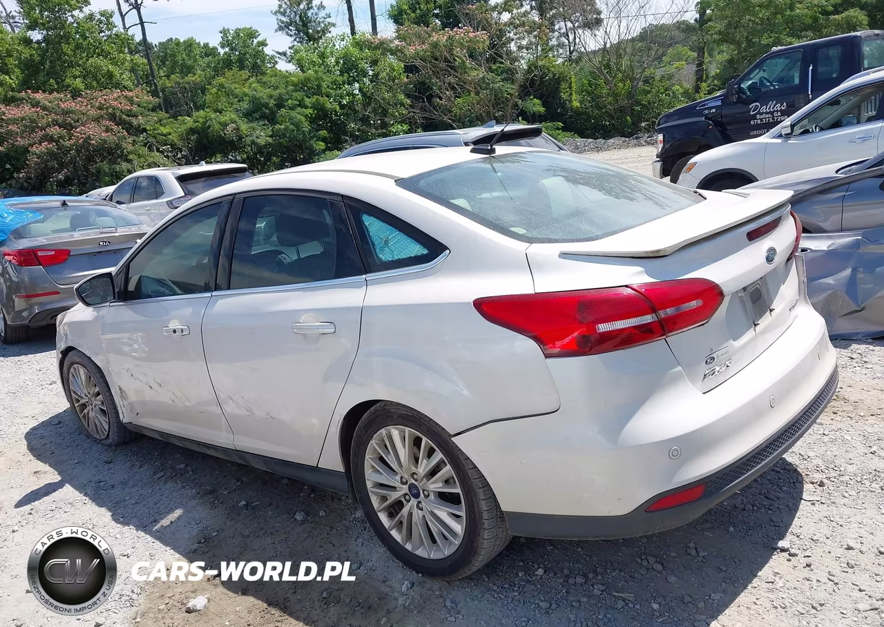 2018 Ford Focus Titanium VIN:1FADP3J22JL253079 - 14