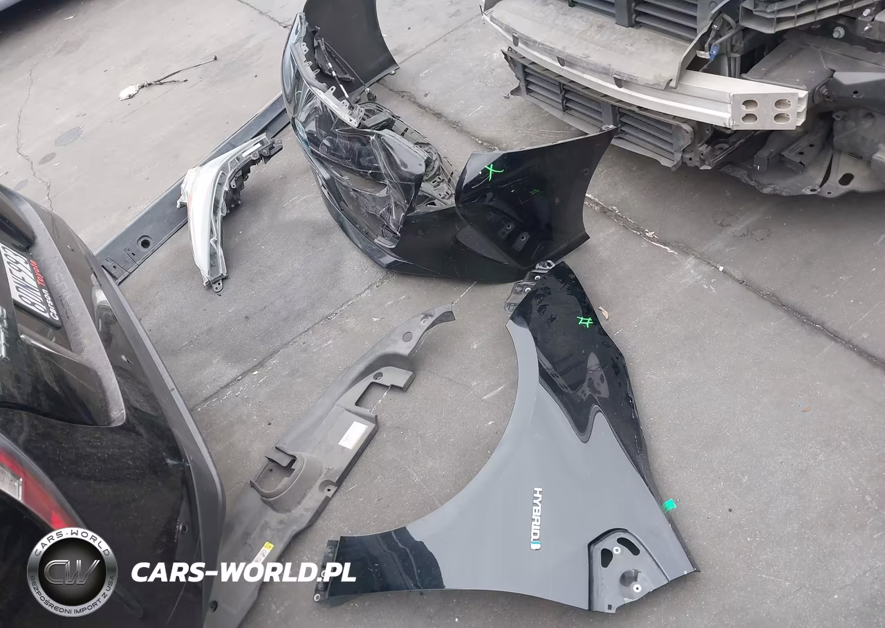 2018 Toyota Prius Two VIN:JTDKBRFU2J3590784 - 12