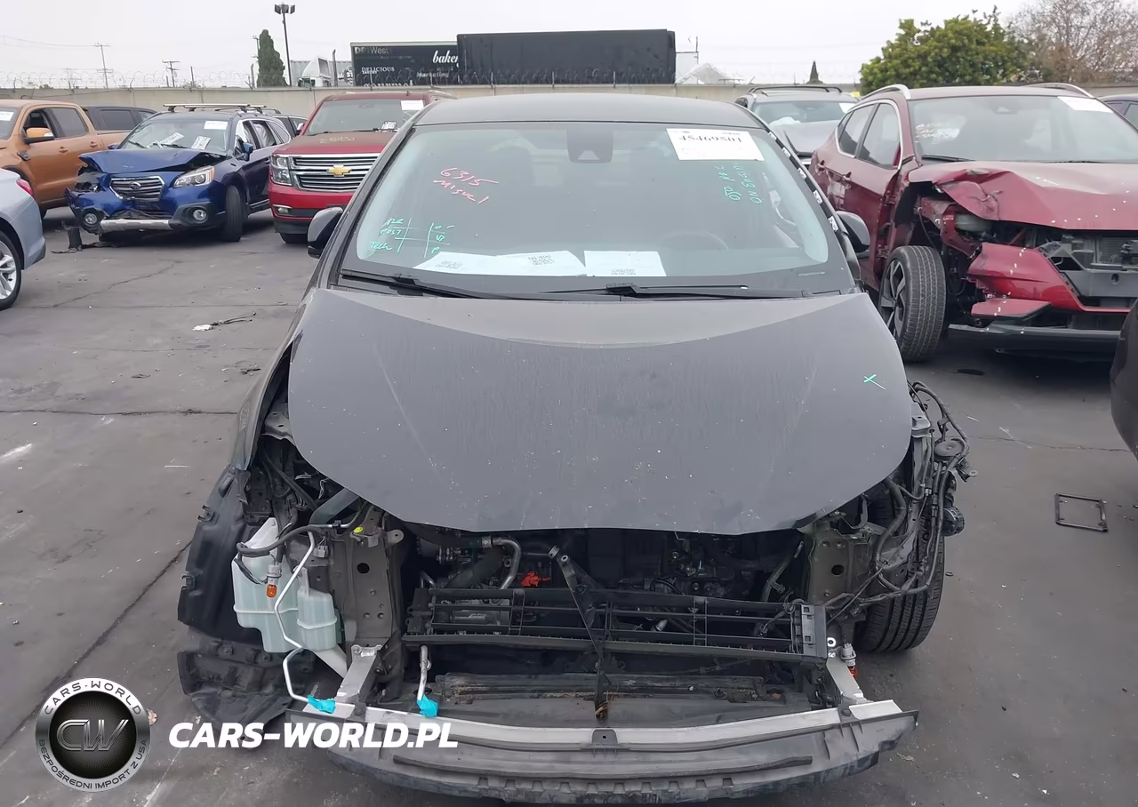 2018 Toyota Prius Two VIN:JTDKBRFU2J3590784 - 13