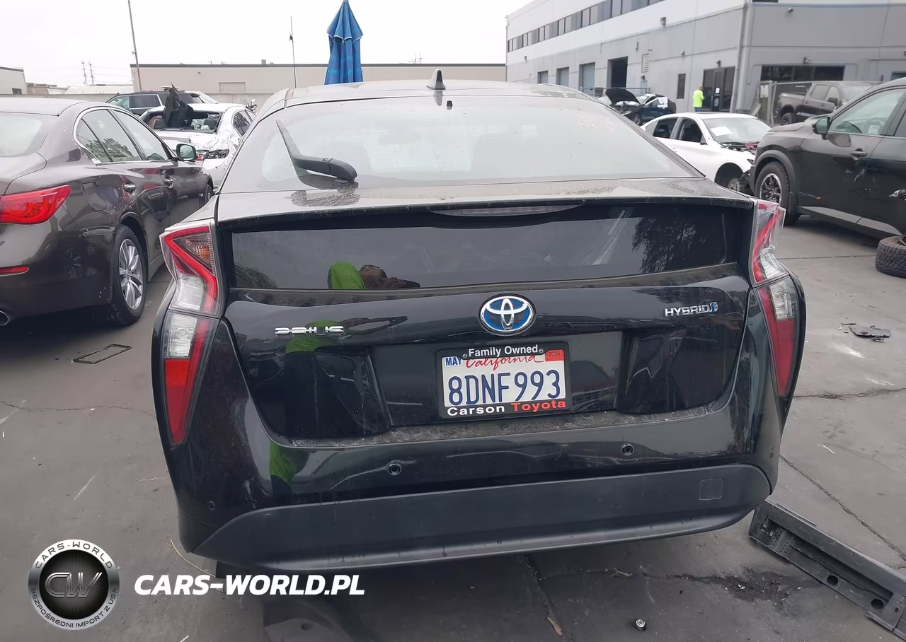 2018 Toyota Prius Two VIN:JTDKBRFU2J3590784 - 17