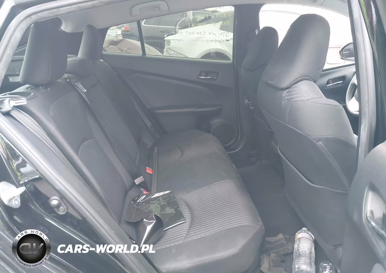 2018 Toyota Prius Two VIN:JTDKBRFU2J3590784 - 8